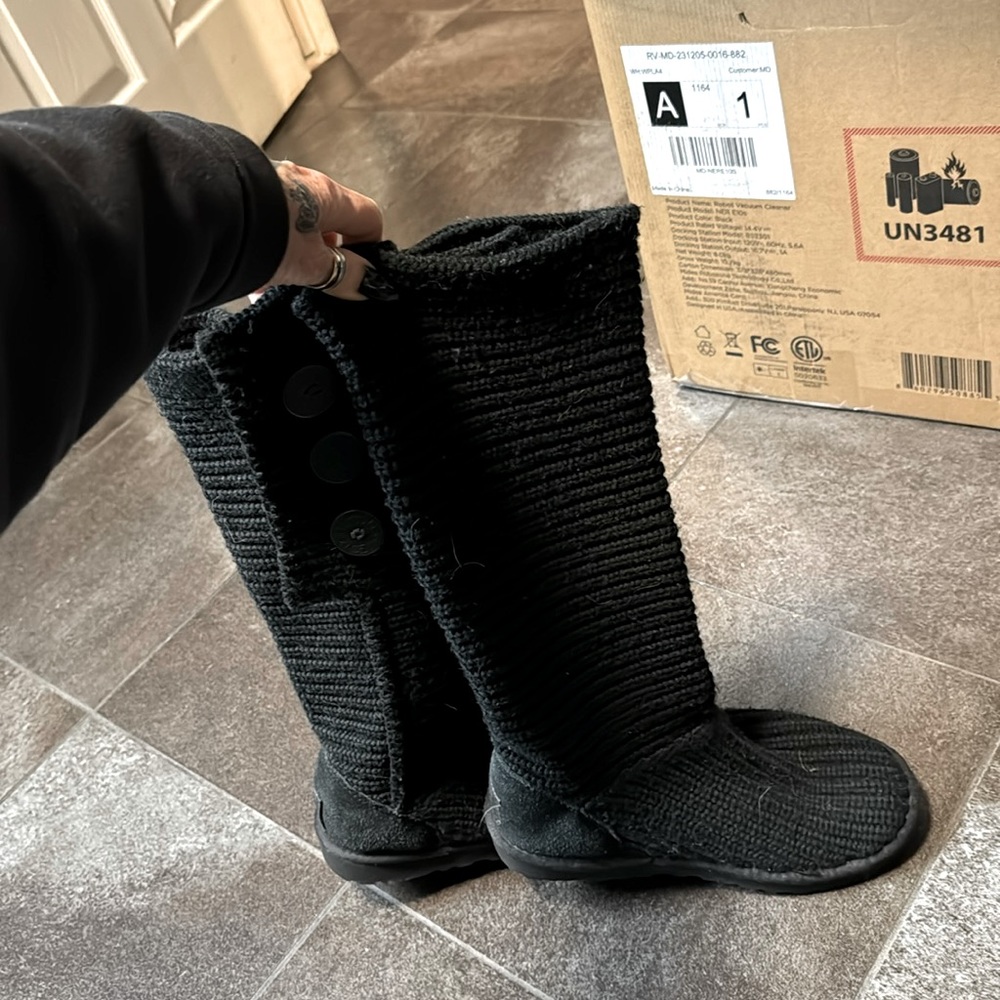 Size 7 black sweater UGGs